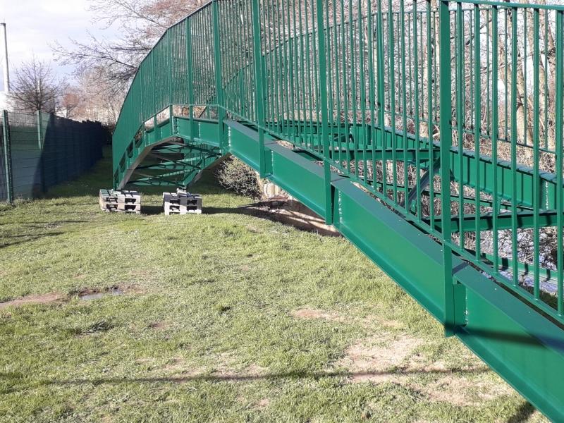 Rénovation peinture passerelle métallique - APRES
