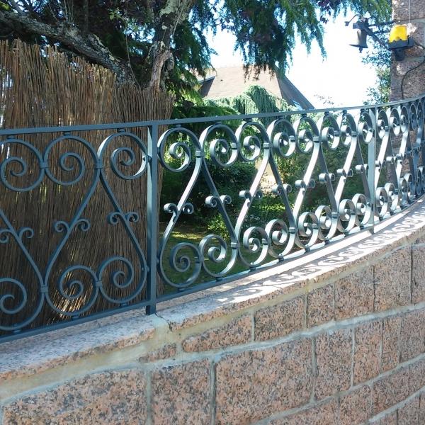 Rénovation peinture clôture fer forgé - APRES