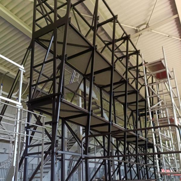 Traitement anticorrosion et couche de finition