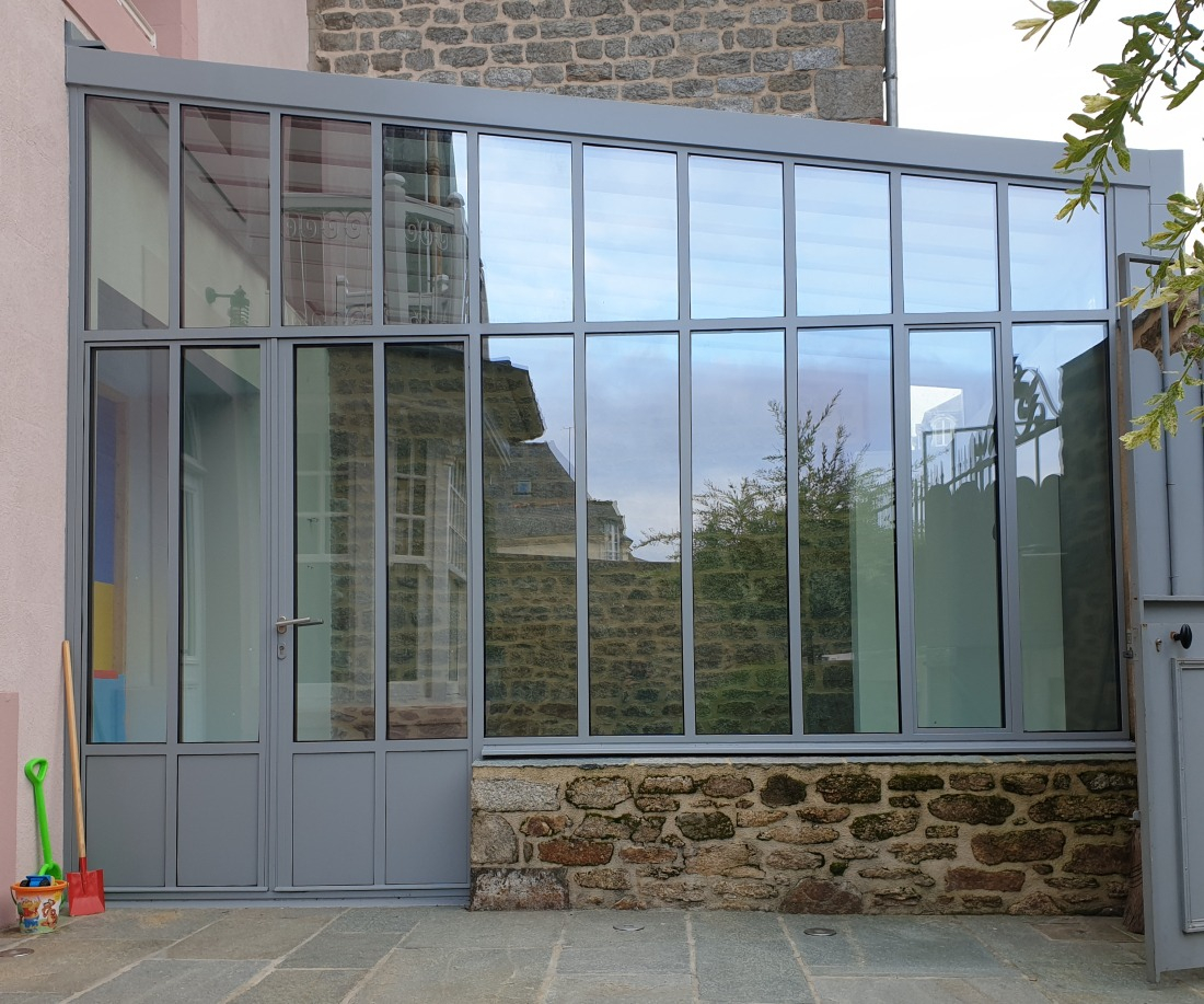 Rénovation peinture de véranda assurée par SDI Services