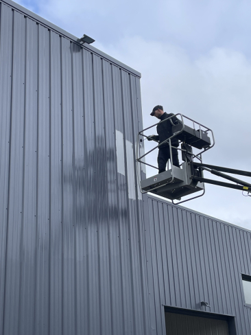 R&eacute;novation peinture bardage m&eacute;tallique Mayenne - SDI Peinture