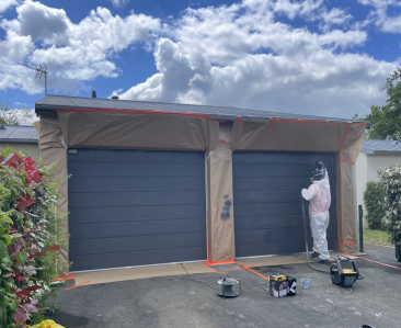 R&eacute;novation peinture porte de garage - SDI Peinture