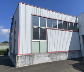 Bardage extérieur métallique abîmé - SDI Peinture